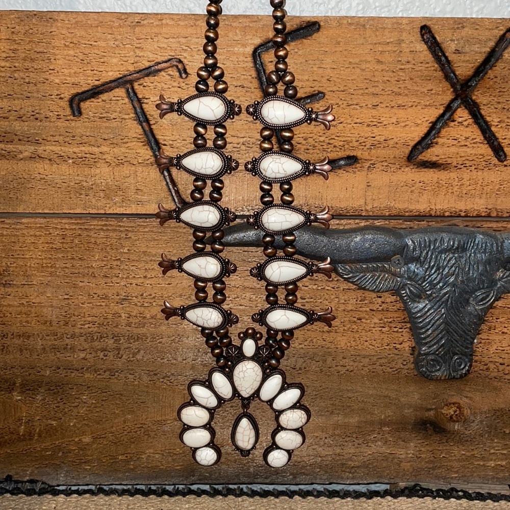 White Vintage Faux Squash Blossom Metal Statement Necklace/w Earrings